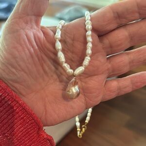 Elegant Pearl Necklace with Gold Clasp